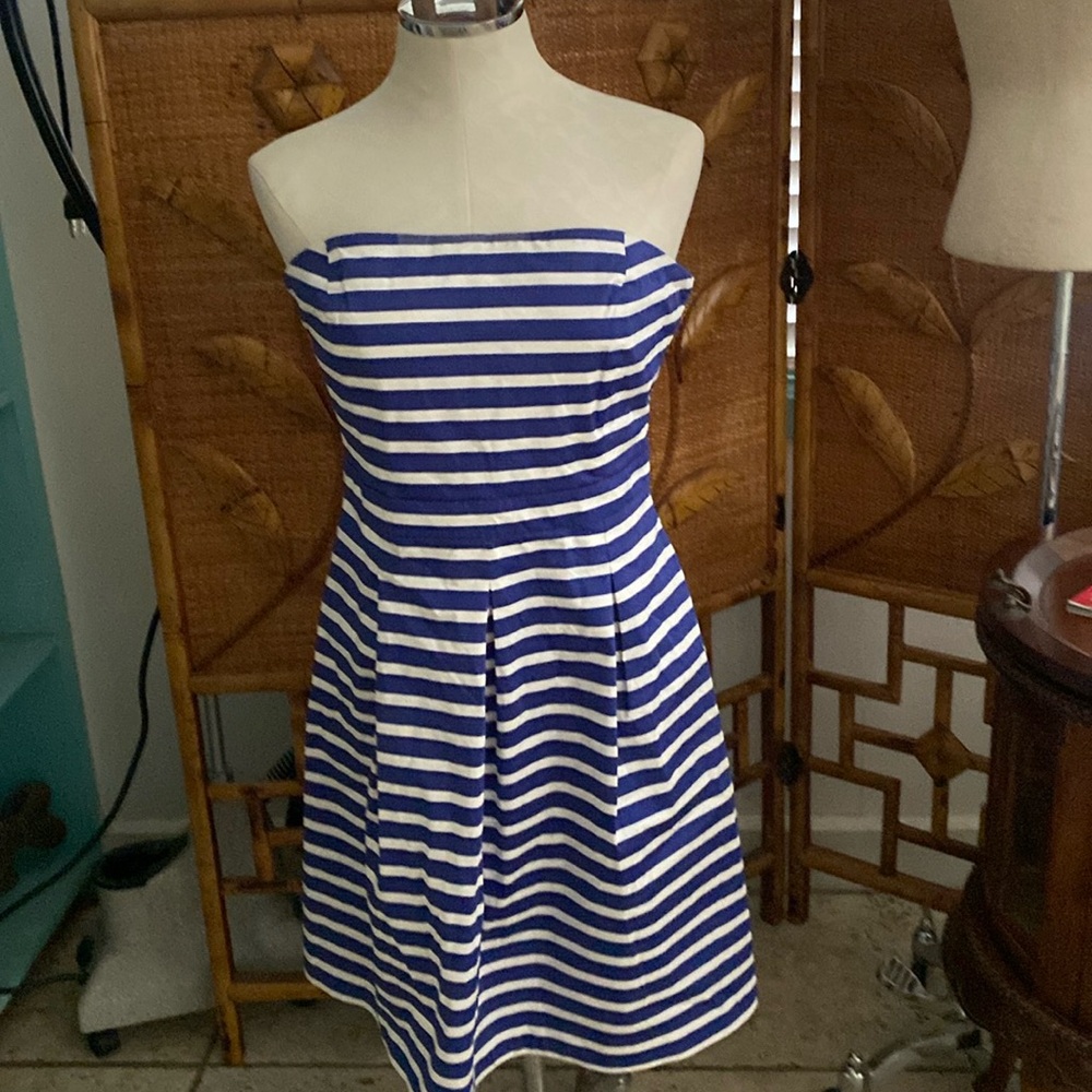 BLOW OUT SALE! Women’s strapless dress in size 14. Made by Gap.